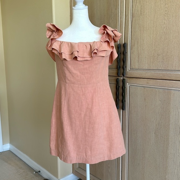 SAYLOR Dresses & Skirts - Saylor Peach Off The Shoulder Mini Dress